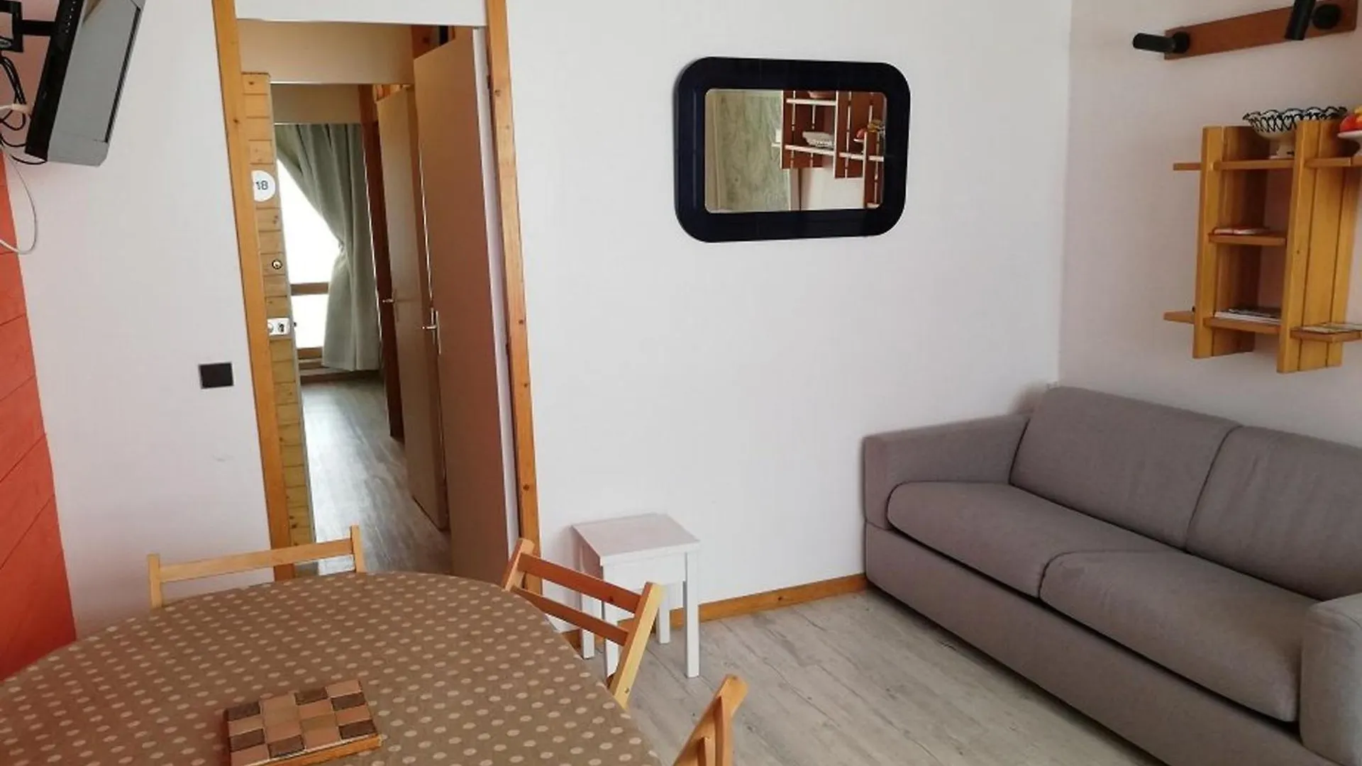 Appartement Cosy A Plagne Village Avec Acces Direct Aux Pistes, Terrasse Exposee Sud, Animaux Acceptes - Fr-1-351-22 La Plagne